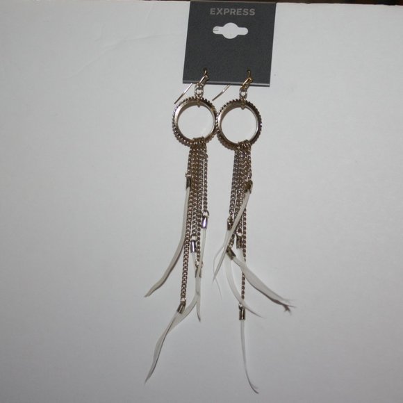 NWT beautiful 5.5" long gold and white feather earrings by Express Retail $25 - Picture 4 of 5